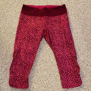 Lululemon pink capris